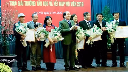 Nhà thơ, dịch giả Nguyễn Hữu Thăng: Những sáng tác, dịch thuật tiêu biểu