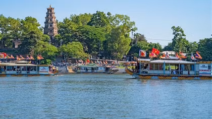 Vì sao người dân thấp thỏm lo chuyện đóng mới thuyền du lịch trên sông Hương?