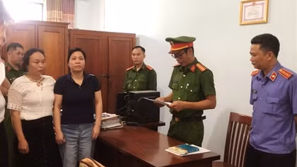 Bắt một đối tượng lợi dụng quyền tự do dân chủ xâm phạm lợi ích hợp pháp của tổ chức, cá nhân