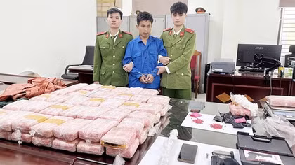 Công an Sơn La phá nhiều vụ mua bán ma tuý, pháo nổ