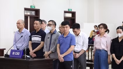 Cựu Bộ trưởng Nguyễn Thanh Long được giảm án 1 năm tù