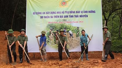 Bộ Công an khởi công nhà tặng 2 gia đình bị sập trong mưa lũ ở Thái Nguyên