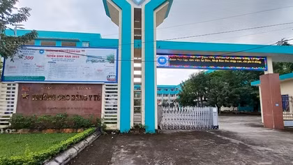 Hiệu trưởng bị khởi tố, 120 sinh viên chưa được cấp chứng nhận tốt nghiệp tạm thời