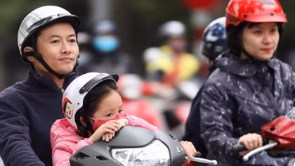 Miền Bắc chuyển rét, cẩn trọng với mưa lớn tại miền Trung