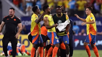 Chơi hơn người, Uruguay vẫn để thua tối thiểu Colombia