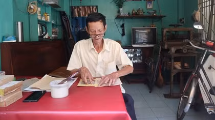 Người “sửa” ký ức thời gian