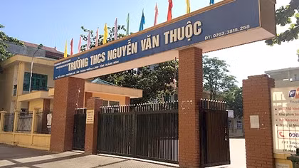 Một học sinh lớp 8 nhảy từ tầng 4 trường học xuống đất