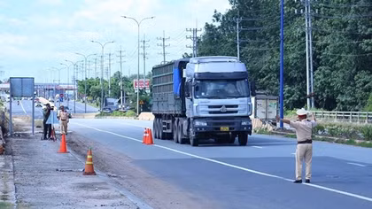 Tìm nguyên nhân nhiều tài xế xe tải chạy ẩu, chạy quá số giờ, gây tai nạn