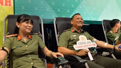 Khởi động hành trình “Giọt máu nghĩa tình” năm 2024 của Công an Thủ đô