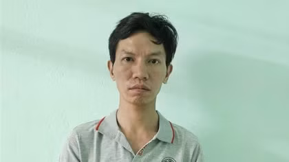 Nhân viên cửa hàng sửa chữa xe máy cầm kéo sát hại đồng nghiệp lúc rạng sáng