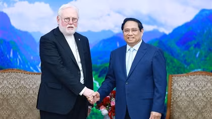 Thủ tướng Phạm Minh Chính tiếp Bộ trưởng Ngoại giao Tòa thánh Vatican Paul Richard Gallagher