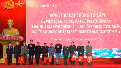 Nghĩa cử ấm áp của Đại tướng Tô Lâm với bà con tỉnh Hưng Yên khi Tết Nguyên đán gần kề