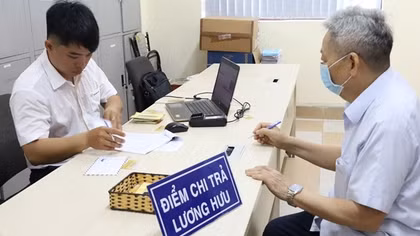 Người hưởng tự lựa chọn hình thức nhận lương hưu và trợ cấp BHXH