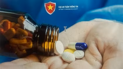 Gia tăng lừa đảo bán thuốc đặc trị, du lịch miễn thị thực... trên mạng xã hội
