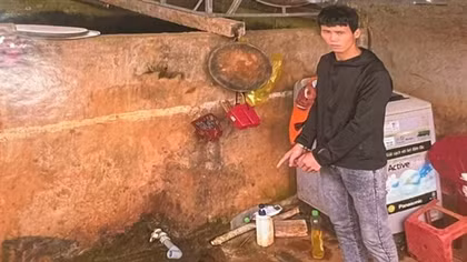 Bị than phiền do đi nhậu về khuya, chồng đổ xăng đốt vợ đang mang thai 8 tháng
