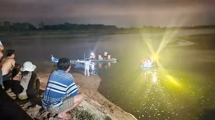 Lật xuồng dưới chân cầu đường cao tốc khiến 1 người tử vong, 2 người mất tích