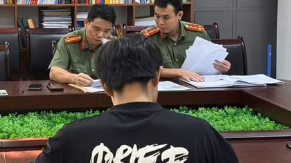 Đừng tát nước theo mưa