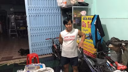 Kiểm tra căn nhà ven quốc lộ, phát hiện chủ nhà tàng trữ gần 9.000 gói thuốc lá nhập lậu