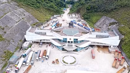 Cửa khẩu quốc tế Cầu Treo “vắng như chùa Bà Đanh”