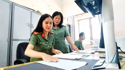 Trắng đêm số hóa hồ sơ