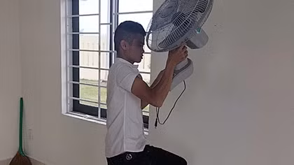 Mang 2 tiền án tội trộm cắp, lại tiếp tục “chôm” hàng loạt quạt treo tường