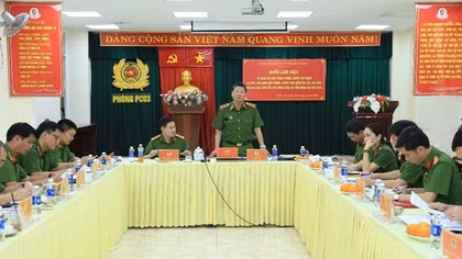 Quyết liệt phòng ngừa, đấu tranh, xử lý các hành vi làm lây lan dịch bệnh gia súc, gia cầm