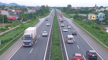 Lưu lượng phương tiện gia tăng, hai tuyến cao tốc sẽ được nâng lên quy mô 4 làn xe