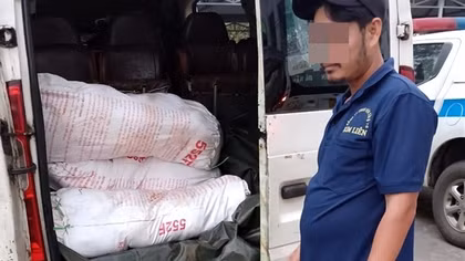 Xe khách vận chuyển mỡ động vật không rõ nguồn gốc và thuốc lá lậu