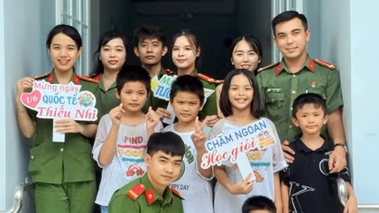 Tuổi trẻ Công an TP Long Xuyên “nấu ăn cho em”