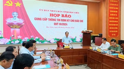 Giám đốc công ty xây dựng bị khởi tố về hành vi đánh bạc