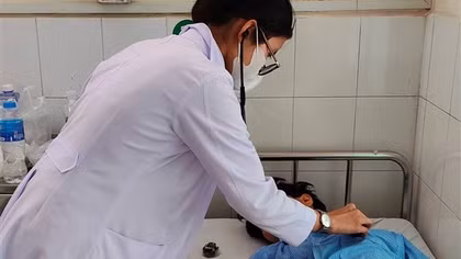 19 sinh viên Đại học Quốc gia TP Hồ Chí Minh nhập viện nghi ngộ độc thực phẩm