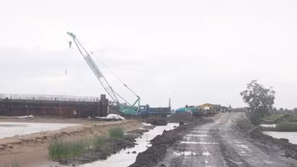 Cà Mau hưởng ứng đợt thi đua cao điểm “500 ngày đêm hoàn thành 3.000 km đường bộ cao tốc”