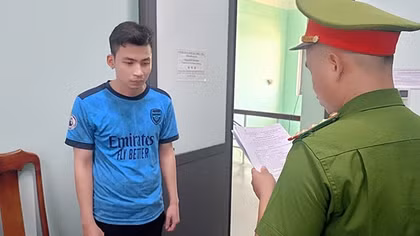 Gởi clip nhạy cảm cho gia đình chồng sắp cưới của người yêu cũ