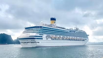 Siêu tàu du lịch Costa Serena với hơn 4.000 du khách trở lại Hạ Long