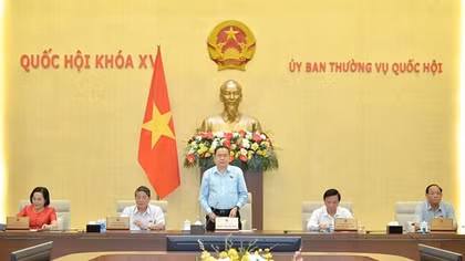 Bế mạc phiên họp chuyên đề pháp luật tháng 8/2024