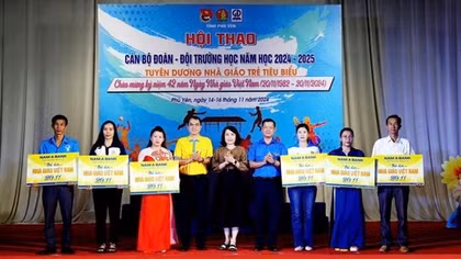 Nam A Bank chung tay vun trồng cây xanh và tri ân Nhà giáo Việt Nam