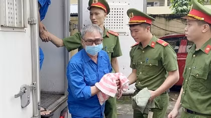 Bị cáo Đỗ Hữu Ca được giảm 3 năm tù