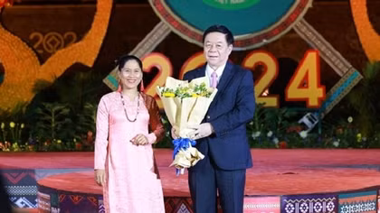Hãy để thơ ca ngự trị mãi trong đời sống tinh thần của người Việt