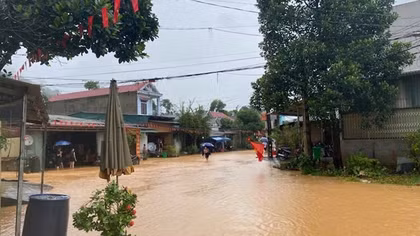 Mưa lớn gây lũ, sạt lở đất tại nhiều nơi tại Yên Bái