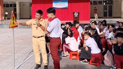 Đổi mới cách tuyên truyền an toàn giao thông trong trường học