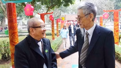 Nhà văn ngưỡng mộ nhà văn