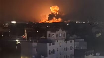 Mỹ lần hai ném bom Houthi, nổ dữ dội ở thủ đô Yemen