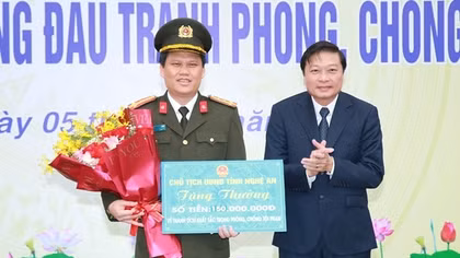 Nghệ An: Trao thưởng thành tích xuất sắc trong đấu tranh phòng chống tội phạm