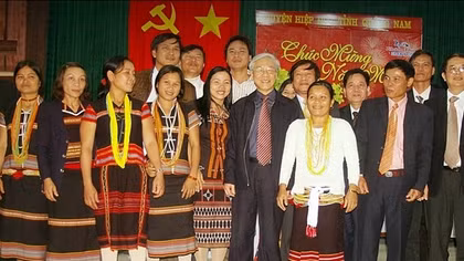 “Khúc ruột” miền Trung đoàn kết một lòng, dồn sức hiện thực hóa căn dặn của Tổng Bí thư Nguyễn Phú Trọng