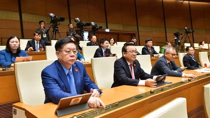 Ngăn sở hữu chéo, cổ đông 1% vốn điều lệ trở lên phải công khai thông tin