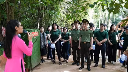 Tổng công ty Công nghệ - Viễn thông Toàn cầu tổ chức sinh hoạt chính trị tại tỉnh Nghệ An