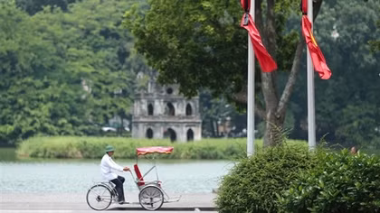Hà Nội và TP Hồ Chí Minh ngày nắng ráo, chiều tối đổ mưa