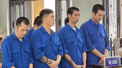 Dùng súng quân dụng để "nói chuyện" mâu thuẫn nợ nần