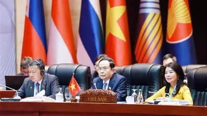 Tạo xung lực mới, thúc đẩy hợp tác toàn diện, thực chất Việt Nam-Lào