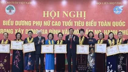 Biểu dương 291 phụ nữ cao tuổi tiêu biểu toàn quốc